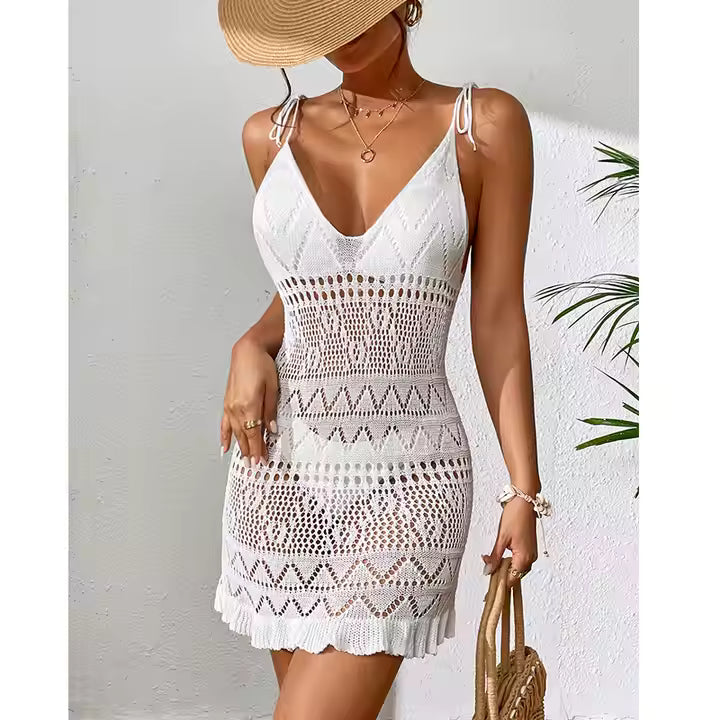 Sexy deep V-neck design